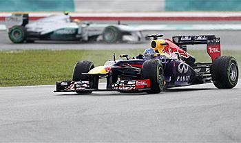A Mercedes sokáig tartotta a lépést a Red Bull-lal