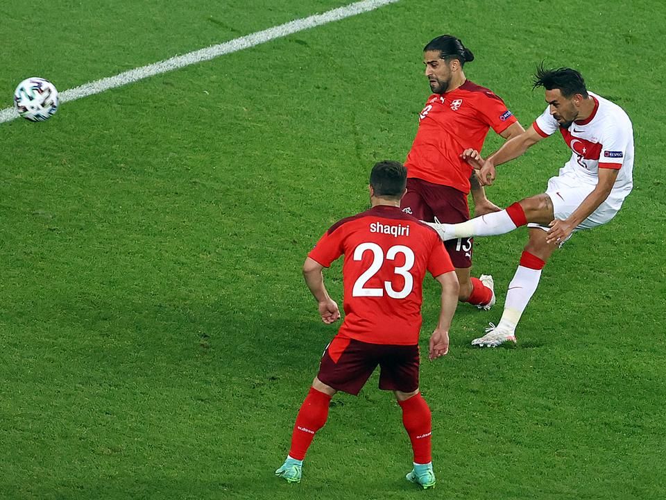 Kahveci pazar gólt lőtt (Fotó: AFP)