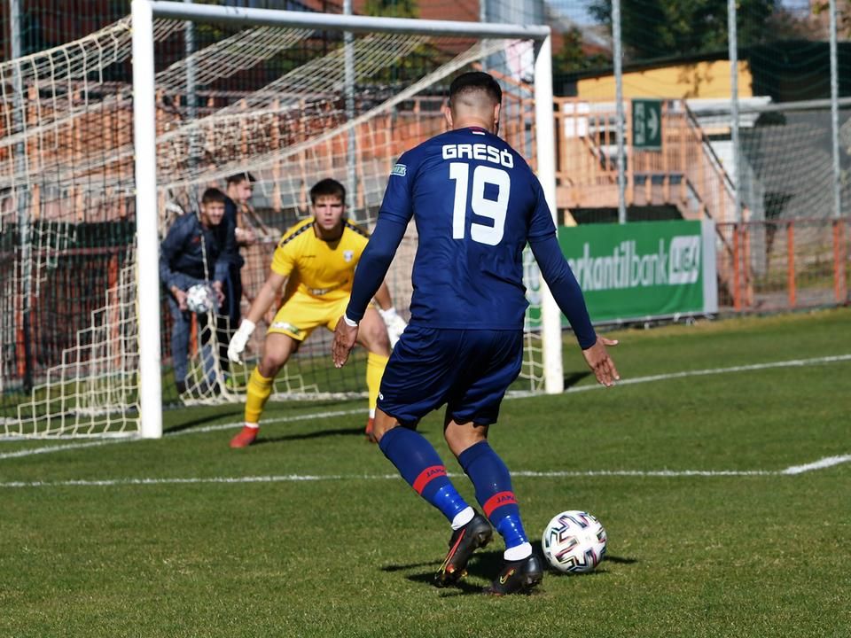 Gresó nagy mentésével indult az első gólt eredményező akció (Fotó: Trifonov Éva)