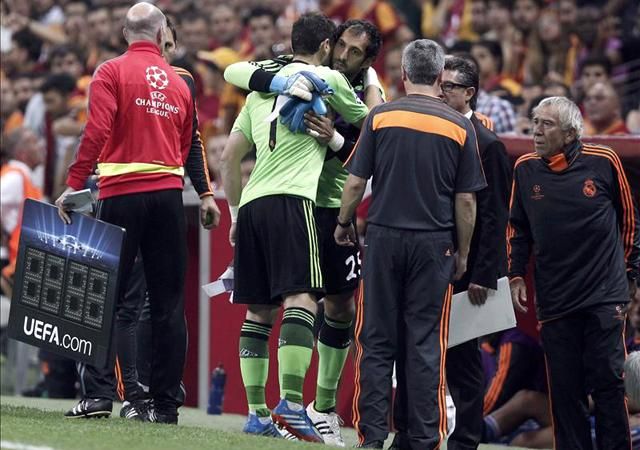 „Őszintén sajnálom!” – mondhatta Diego López Casillasnak, vagy fordítva…