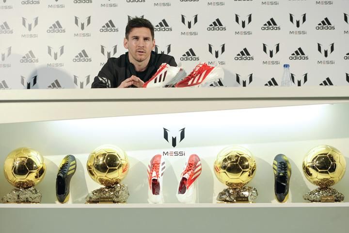Lionel Messi a nevét viselő barcelonai kiállítás megnyitóján (Fotók: adidas)