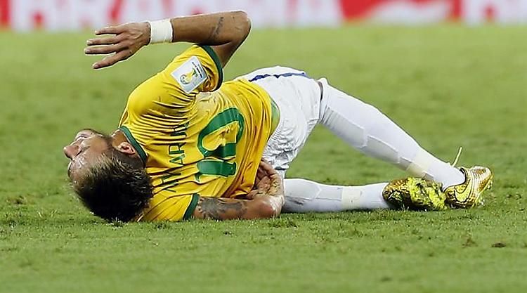 Neymar hatalmasat kapott a hajrában (Fotó: Reuters)