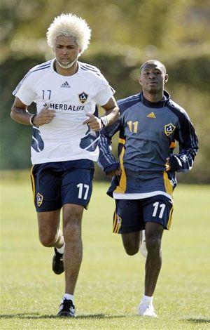 Xavier (balra) itt még a Los Angeles Galaxy színeiben (Fotó: Action Images)