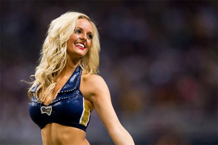 A St. Louis Rams lányai (Forrás: stlouisrams.com/cheerleaders/index.html)