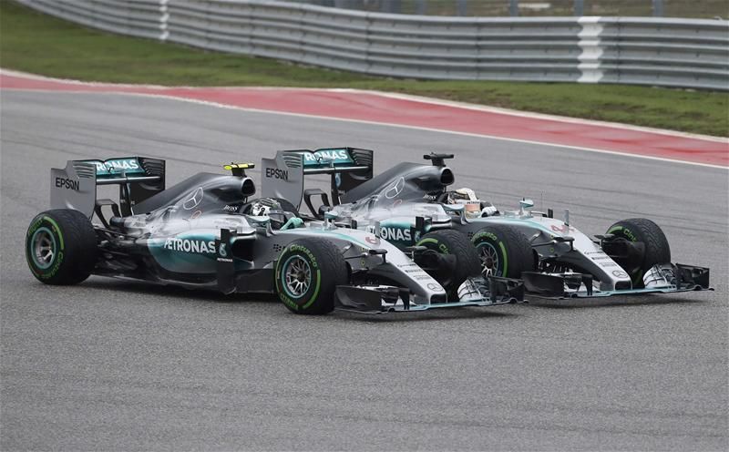 Lewis Hamilton legyőzte Nico Rosberget, háromszoros világbajnok lett (Fotók: Action Images)