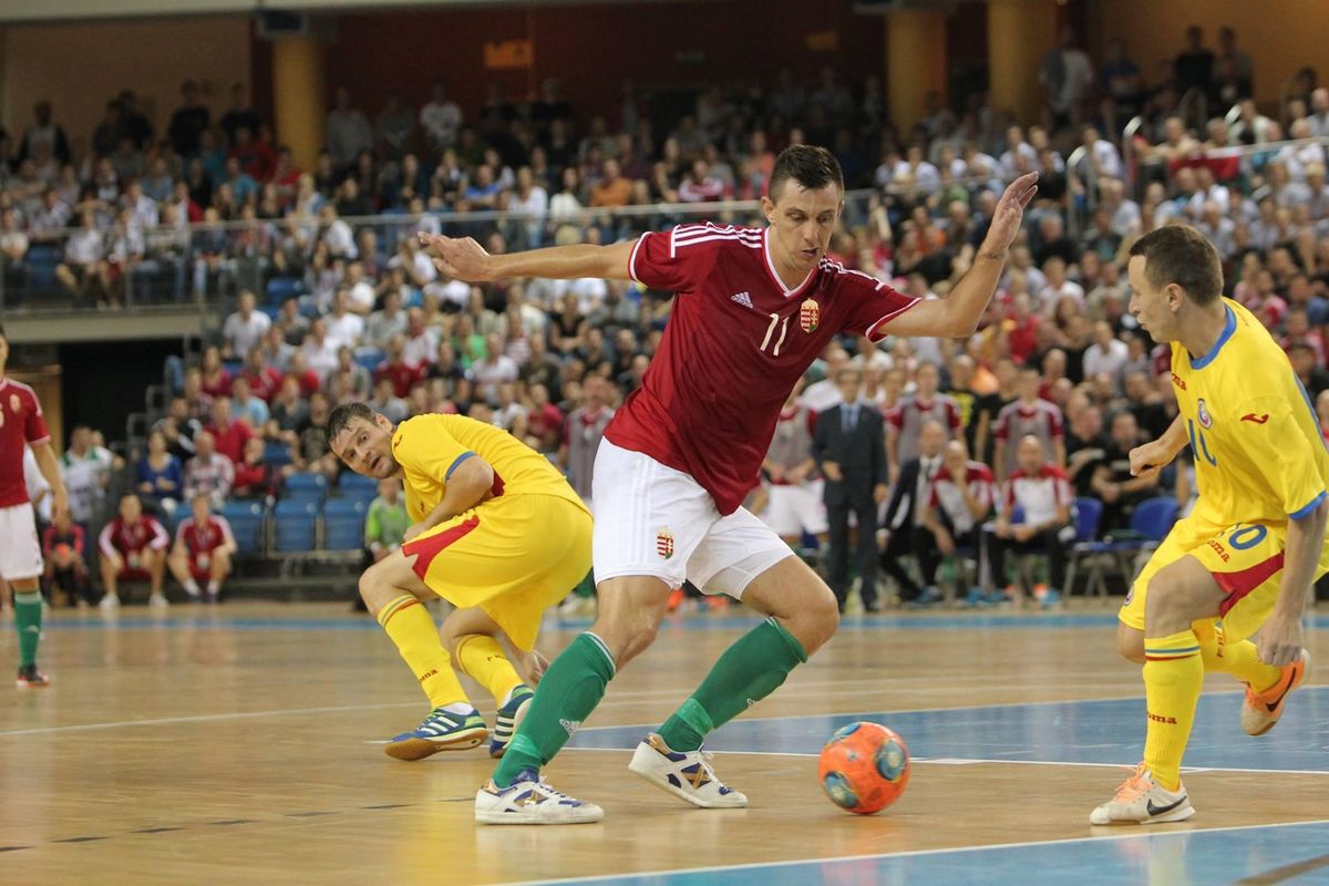 Futsalválogatottunk (képünkön Dróth Zoltán) sikere is segíthet Drucskó Zoltán szerint (Fotó: Németh B. Andrea)