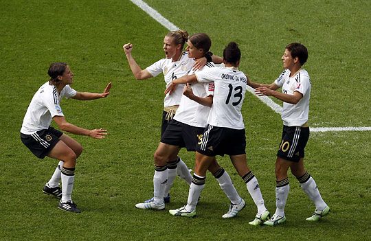 Így ünnepelték a németek az első gólt (Fotó: Reuters)