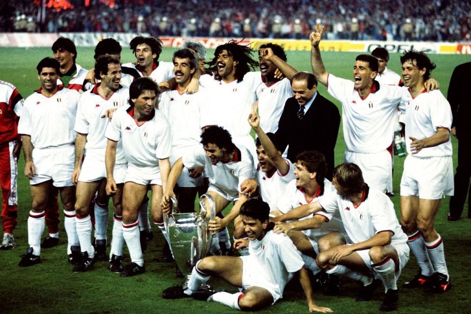 Az 1989-es BEK-döntő után, amit a Milan 4–0-ra megnyert a Steaua Bucuresti ellen (Fotó: Getty Images)