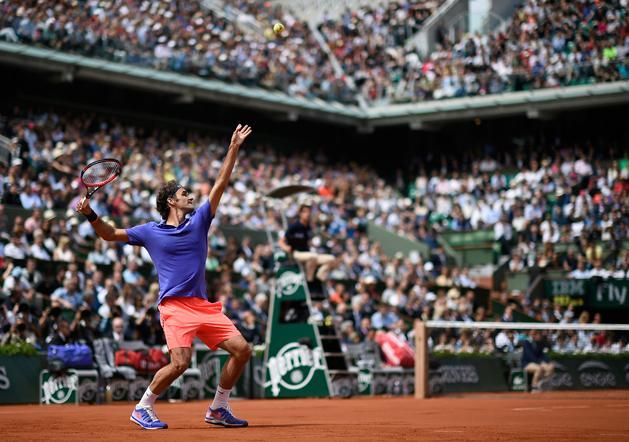 Roger Federer eddig hozza szokott elegáns játékát Párizsban