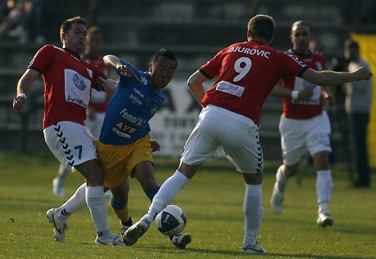 Küzdelmes mérkőzésen egy ponttal kellett beérniük a csapatoknak Küzdelmes mérkőzésen egy ponttal kellett beérniük a csapatoknak