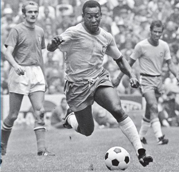Pelé is azon brazil futball-legendák közé tartozik, akiknek a teljesítményét utólag anyagilag is honorálta a dél-amerikai ország (Fotó: AFP)