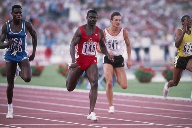 1987. augusztus 30., Róma: Carl Lewis (9.93), a címétől később megfosztott Ben Johnson (9.83) és Kovács Attila (10.20) száguld a 100 méteres síkfutás célja felé (Fotó: Getty Images)