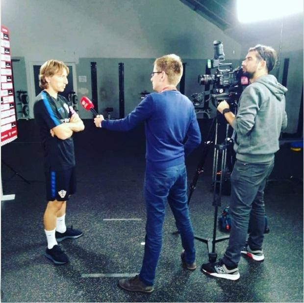 Luka Modricot kérdezi a 2019-es horvát–magyar Európa-bajnoki selejtező előt (Fotó: Instagram)