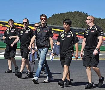 Romain Grosjean a pályabejárást megúszta baleset nélkül…