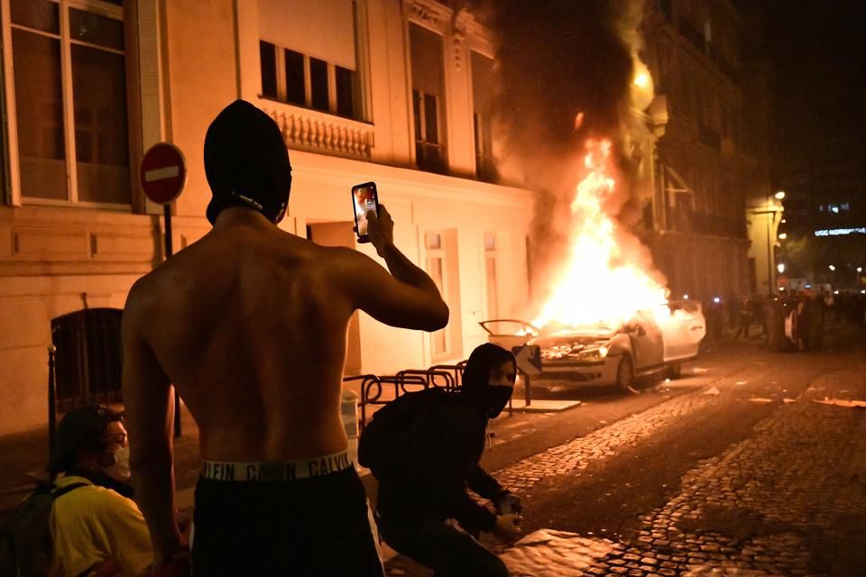 A PSG-drukkerek felégették Párizst a vereség után (Fotó: Getty Images)