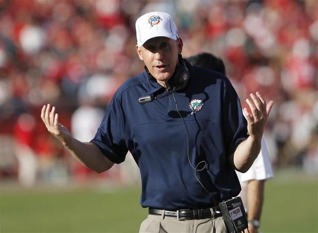 Hogyan tudná feljavítani a Miamit Joe Philbin vezetőedző? Talán már maga sem tudja a választ (Fotó: Reuters)