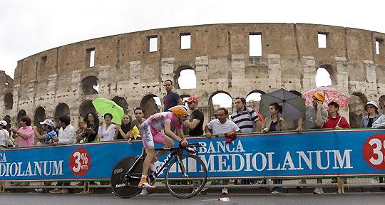 Mencsov idén legfeljebb „mezei” kerékpárosként suhanhat el a Colosseum mellett (fotó: Action Images)