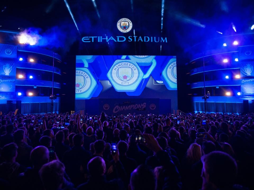A főszponzor Etihad légitársaság nevét viseli a Manchester City stadionja (Fotó: AFP)