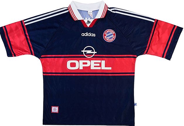 Az 1997-es hazai mez (Fotó: Classis Football Shirts)