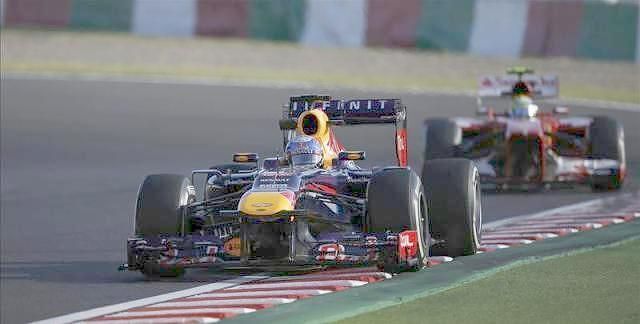 Sebastian Vettel idei hetedik rajtelsőségére hajtott, de a KERS-hiba megfosztotta tőle (Fotó: Reuters)