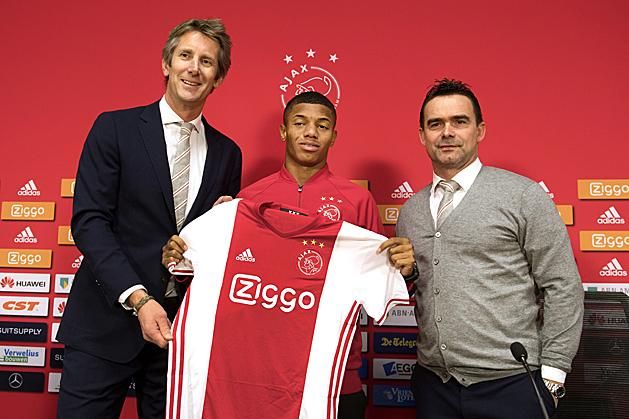 David Neresért több mint 10 millió fontot fizetett az Ajax (Fotó: AFP)