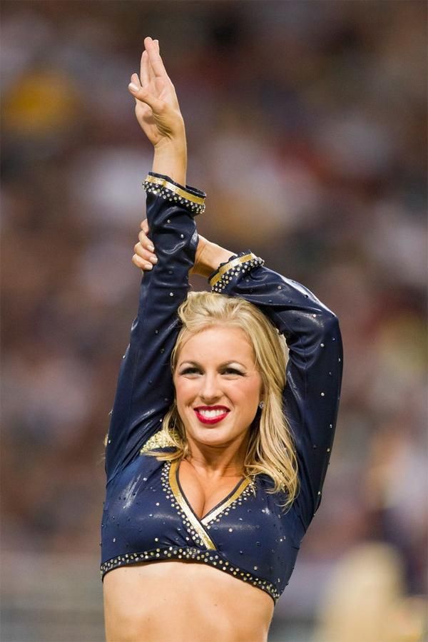 A St. Louis Rams lányai (Forrás: stlouisrams.com/cheerleaders/index.html)