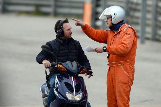 Christian Horner, a Red Bull csapatfőnöke is körberobogta a pályát
