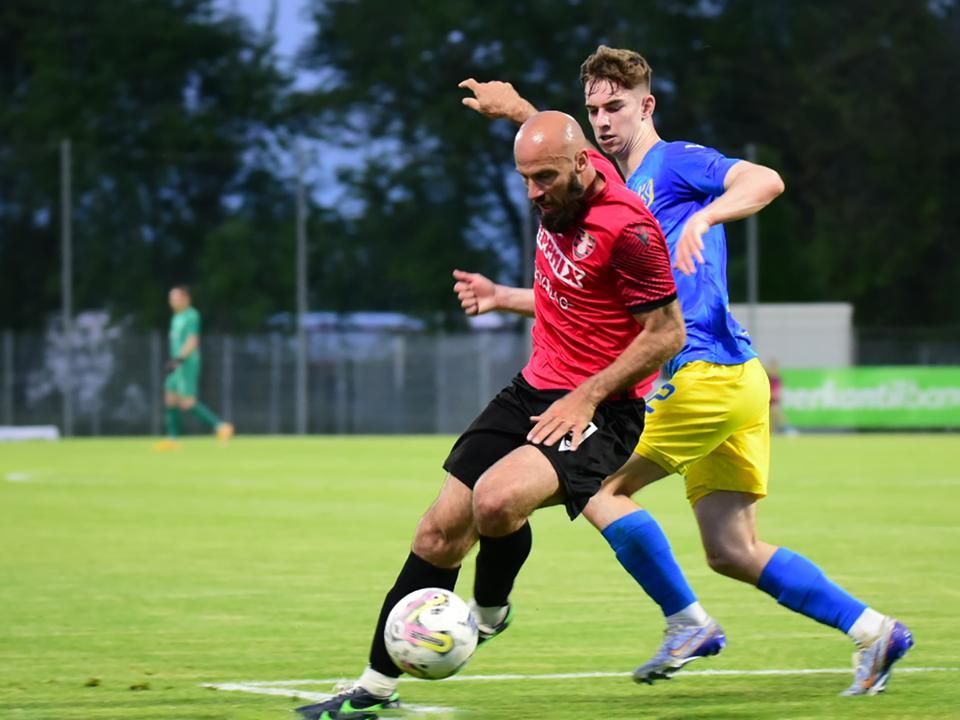 Mindkét csapat a jövő évi másodosztályú tagság kiharcolásáért lépett pályára a mérkőzésen (Fotó: Kovács Donát/kbsc.hu)