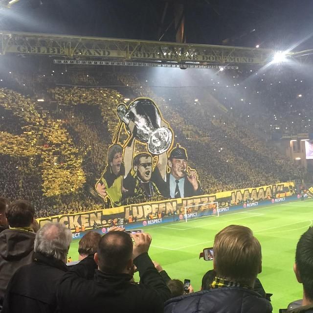 Fantasztikus hangulat uralkodott a Signal Iduna Parkban  (Forrás: Bleacher Report)