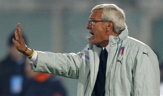 Lippi továbbra sem ússza meg a Cassanóról, Amauriról és Juventusról szóló kérdéseket (Fotó: Reuters)