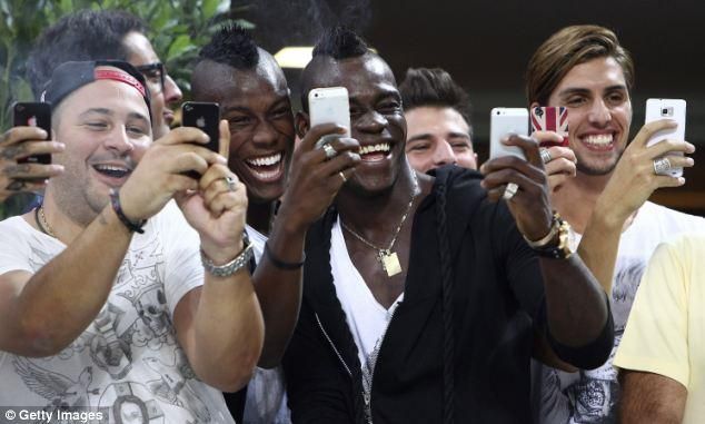 A szurkolók is részt vettek az örömködésben (forrás: Daily Mail)