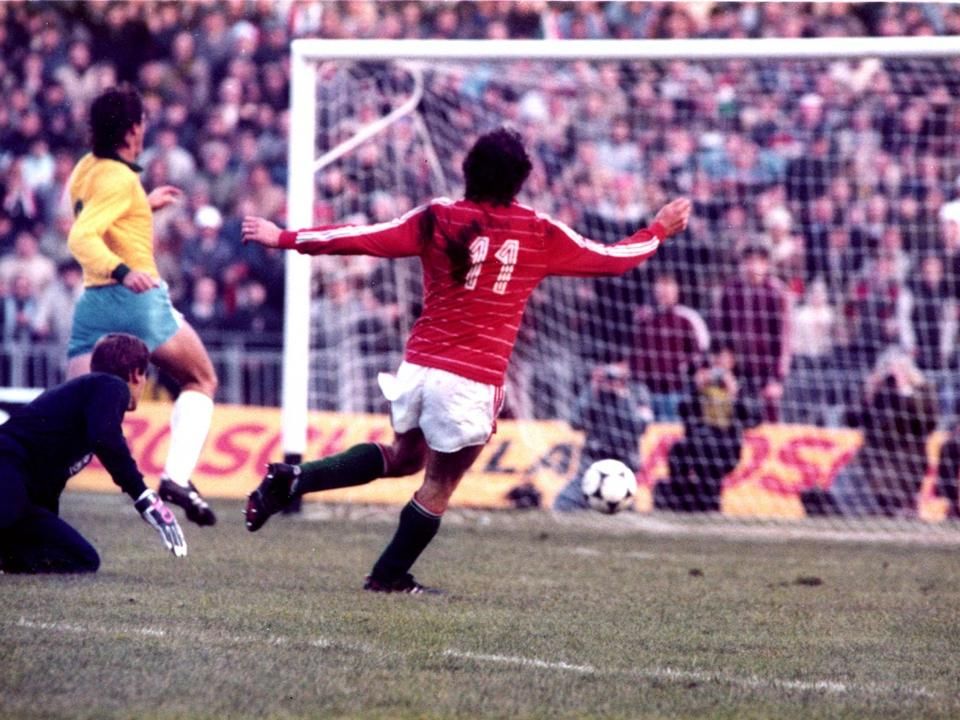Bent van a harmadik! – Esterházy Márton góljával vált kiütésessé 1986-ban a brazilok elleni győzelem (Fotók: MTI)