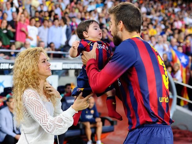 Shakira, Piqué és a kis Milan (forrás: laverdad.com)
