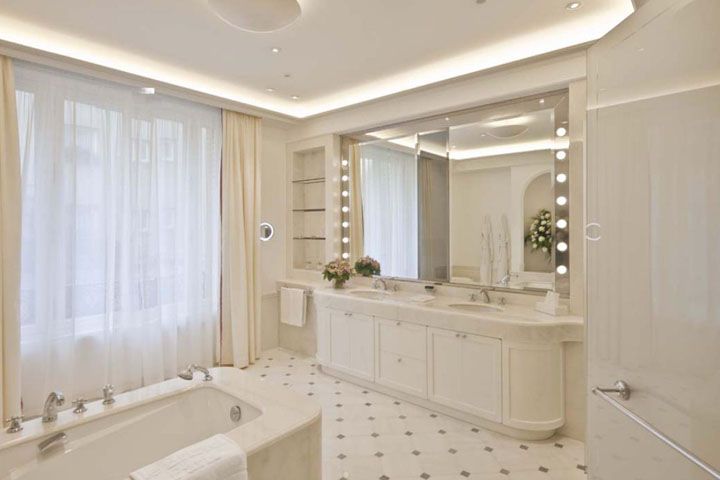 Hotel Le Bristo, Imperial Suit, fürdőszoba