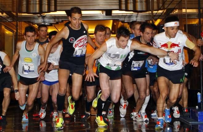 Nagy volt a tülekedés a rajtnál (Fotó: Action Images)