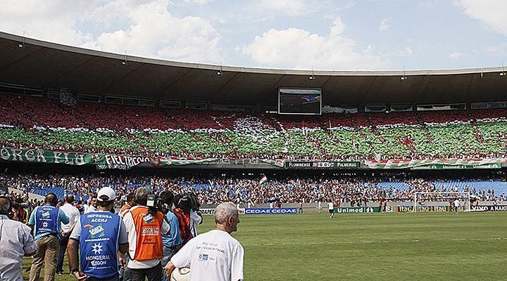 Brazília sem maradhat ki: 2010-ben a Fluminense drukkerei öltöztették be a stadiont a Palmeiras elleni mérkőzés előtt (Forrás: Guardian)