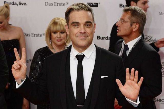 Robbie Williams popkategóriában zsebelt be egy újabb díjat (Fotó: Daily Mail)