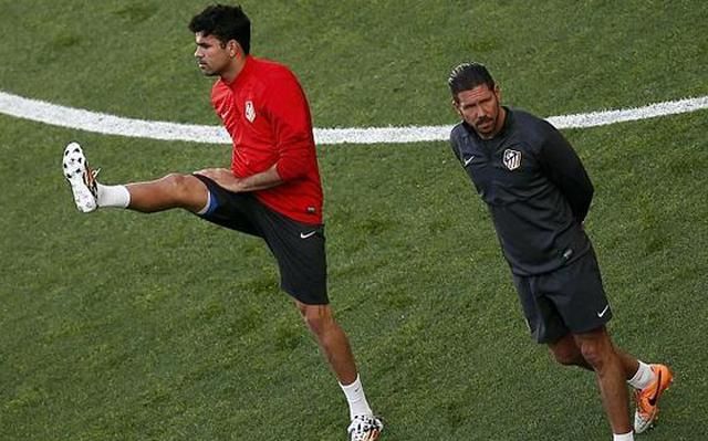 Diego Costa a reggeli átmozgató edzésen (Fotó: Reuters)
