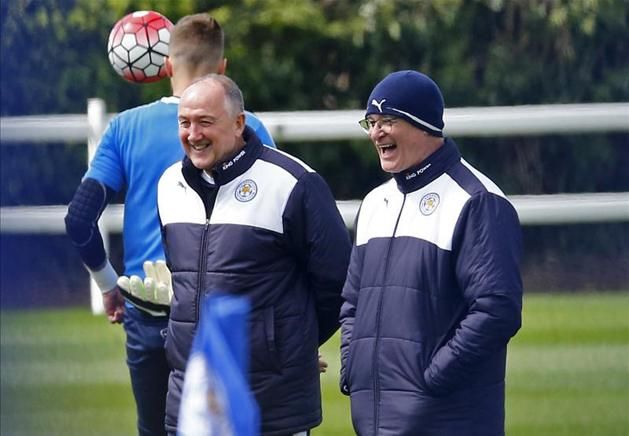 A Leicester-csoda két főszereplője: Steve Walsh másodedző, játékosmegfigyelő, illetve Claudio Ranieri menedzser 
(Fotó: Action Images)