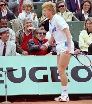 Meccs közbeni gratuláció Boris Beckernek