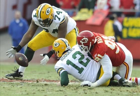 Hali háromszor vitte földre Rodgerst, megszakadt a Packers 19 mérkőzéses győzelmi sorozata 
(Fotó: Action Images)