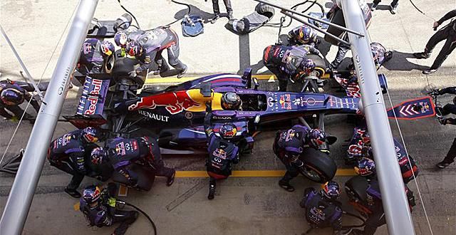 A Red Bullnál sokallják a boxkiállásokat, és nem értik, miért nem lehet nyomni a gázt