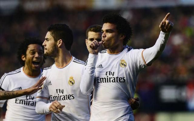 Pepe, Isco és a többiek ünneplik a Real Madrid egyenlítő gólját (Fotó: Action Images)