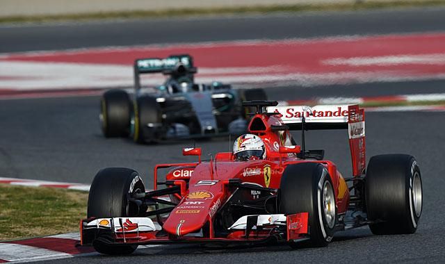 Vettel a megszakítás után folytatott versenyszimulációja végéhez közeledik