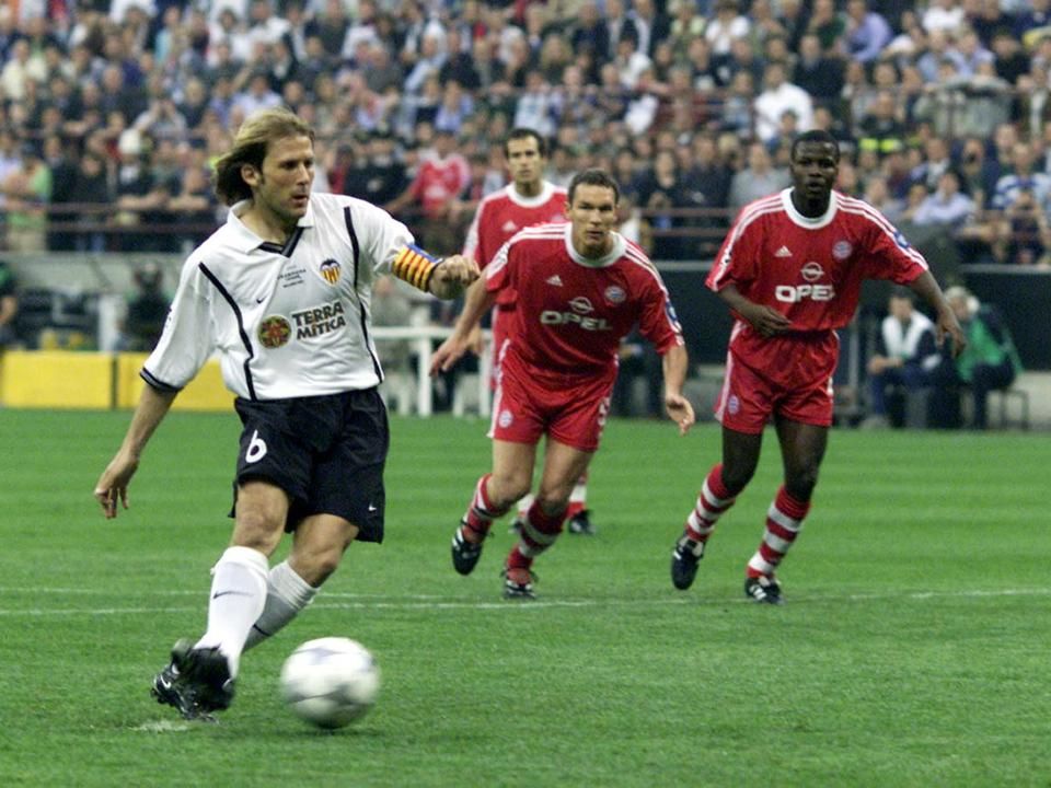 Két BL-döntőt játszhatott a Valenciával, mind a kettőt, így a Bayern München ellenit (2001) is elveszítette (Fotó: Getty Images)