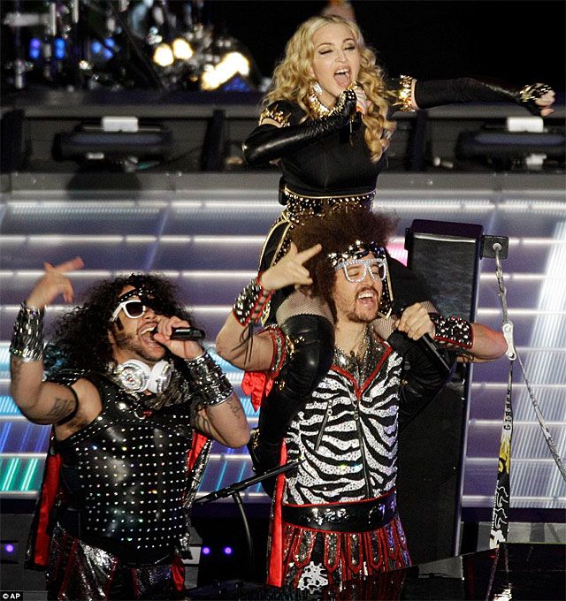 Madonna és az LMFAO (Forrás: dailymail.co.uk)