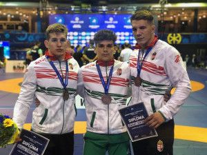 A három kötöttfogású bronzérmes: Takács István, Váncza István és Vátzi Bálint