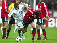 Rivaldo (balra) és a Milan La Coruna után a másik fellegvárat, Münchent is bevette