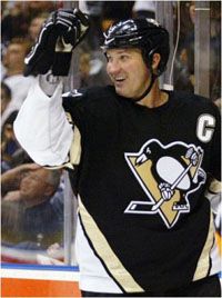Mario Lemieux-nek idén nem sok oka lesz az örömre a Penguins csapatával