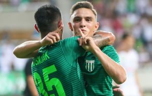 Kiss Tamás (j) szezonbeli negyedik góljával biztosította be élvonalban maradását a Haladás Fotó: Micheller Szilvia